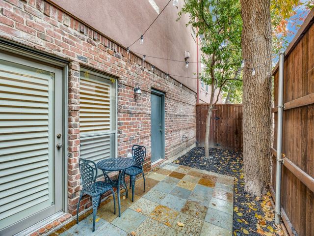 4330 Cole Avenue H, Dallas, TX 75205