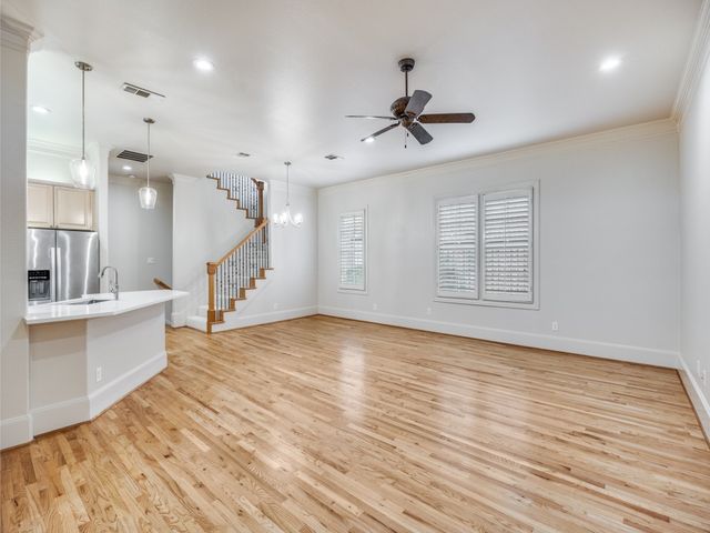 4330 Cole Avenue H, Dallas, TX 75205