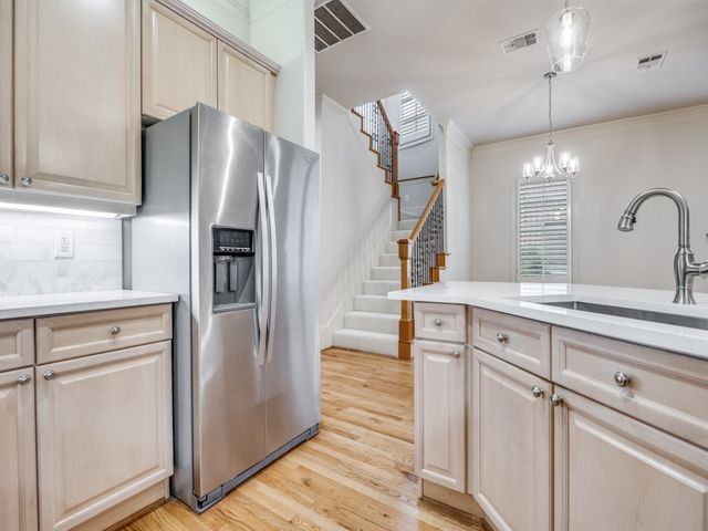 4330 Cole Avenue H, Dallas, TX 75205