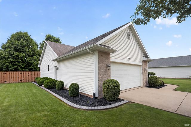 2419 Redspire Boulevard, Goshen, IN 46526