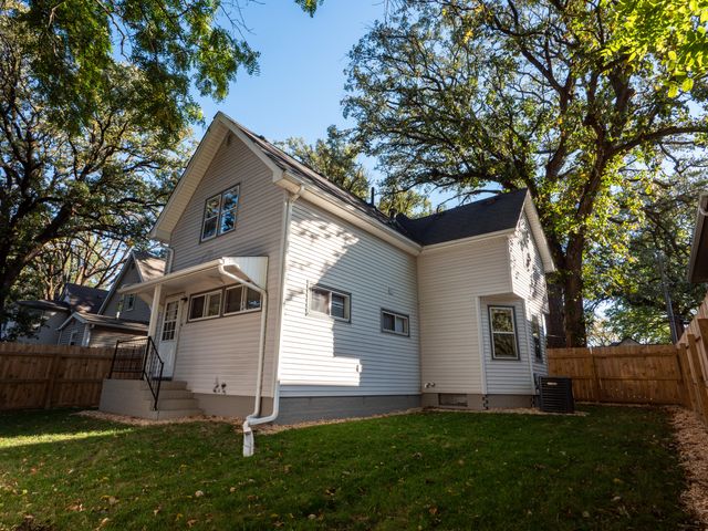 604 HAZEL Street, Council Bluffs, IA 51503