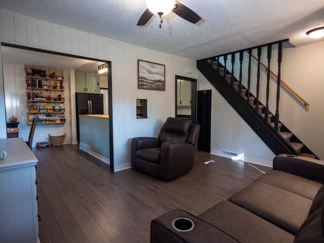 604 HAZEL Street, Council Bluffs, IA 51503