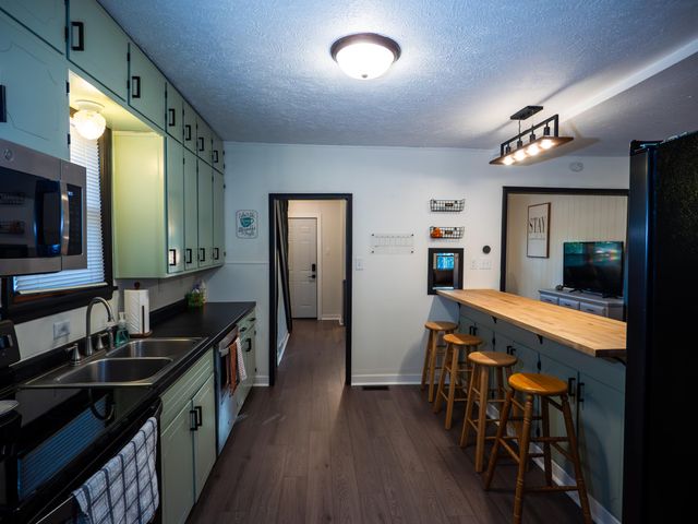 604 HAZEL Street, Council Bluffs, IA 51503