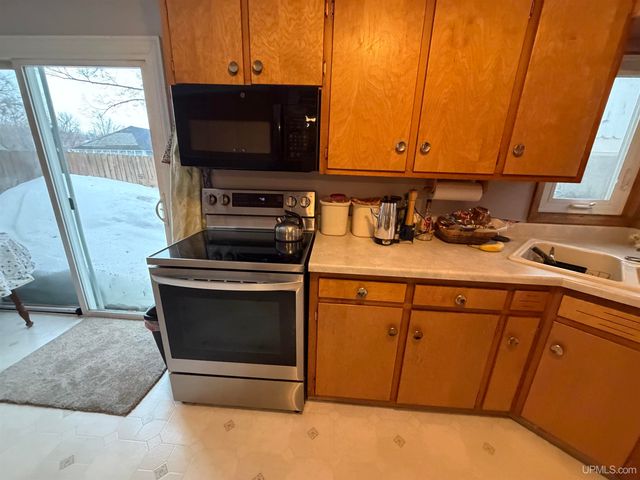 217 Mesnard Street, Marquette, MI 49855