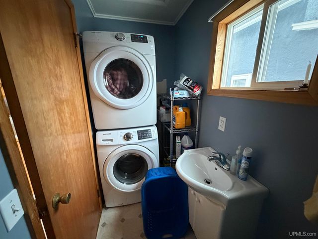 217 Mesnard Street, Marquette, MI 49855