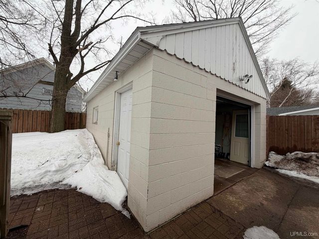 217 Mesnard Street, Marquette, MI 49855