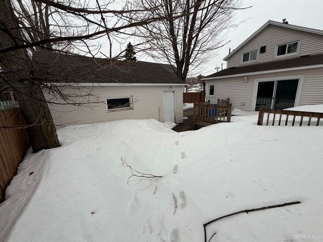 217 Mesnard Street, Marquette, MI 49855