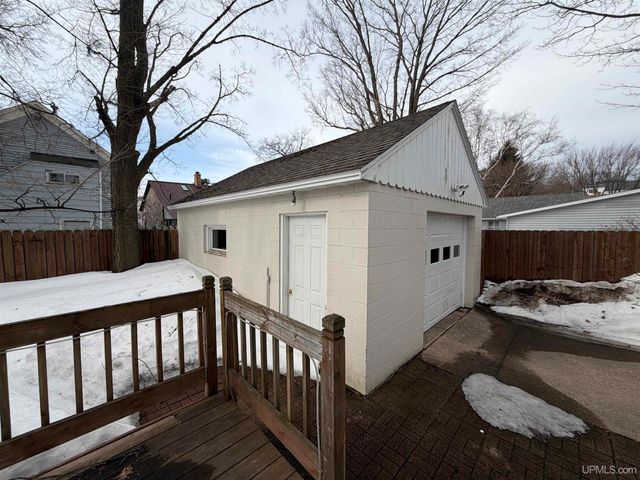217 Mesnard Street, Marquette, MI 49855