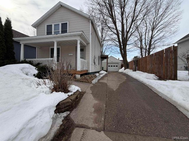 217 Mesnard Street, Marquette, MI 49855