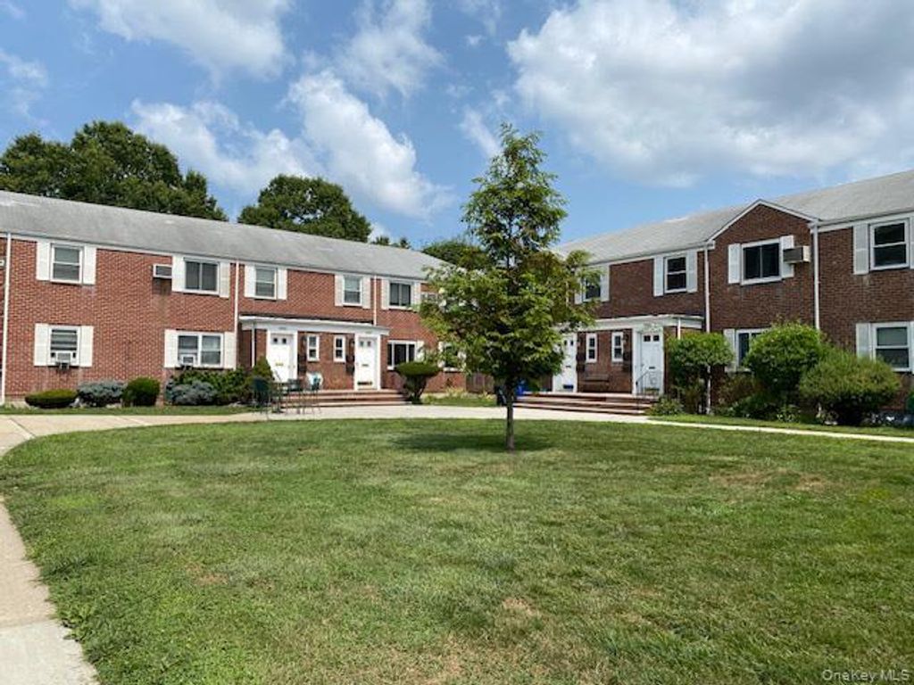 72-15 Little Neck Parkway H-1, Glen Oaks, NY 11004