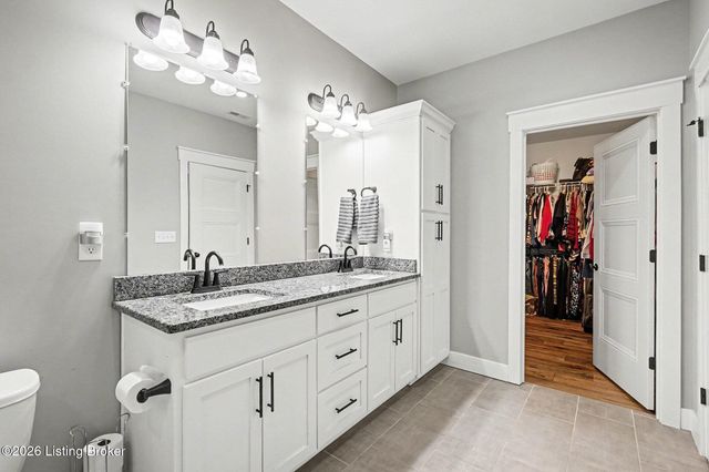 240 Brennan Ct, Shepherdsville, KY 40165