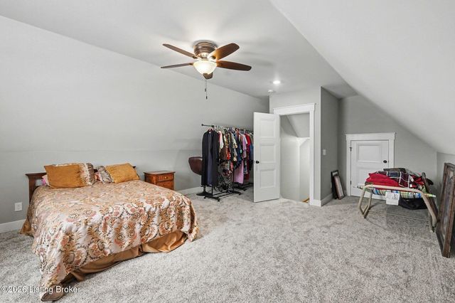 240 Brennan Ct, Shepherdsville, KY 40165