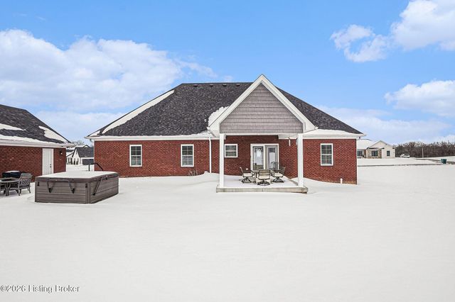 240 Brennan Ct, Shepherdsville, KY 40165