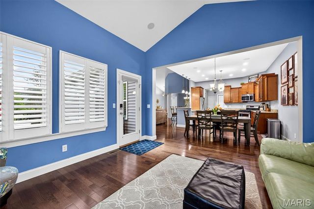 704 Wyndgate Estates Drive, Des Peres, MO 63131