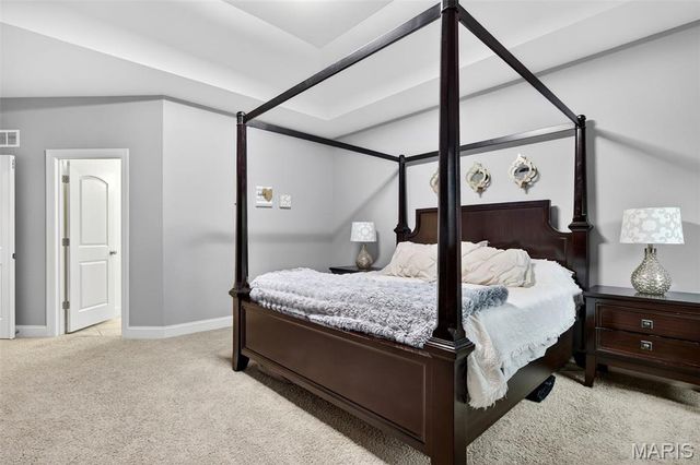 704 Wyndgate Estates Drive, Des Peres, MO 63131