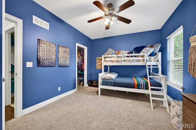704 Wyndgate Estates Drive, Des Peres, MO 63131