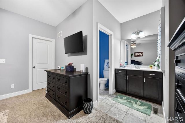 704 Wyndgate Estates Drive, Des Peres, MO 63131