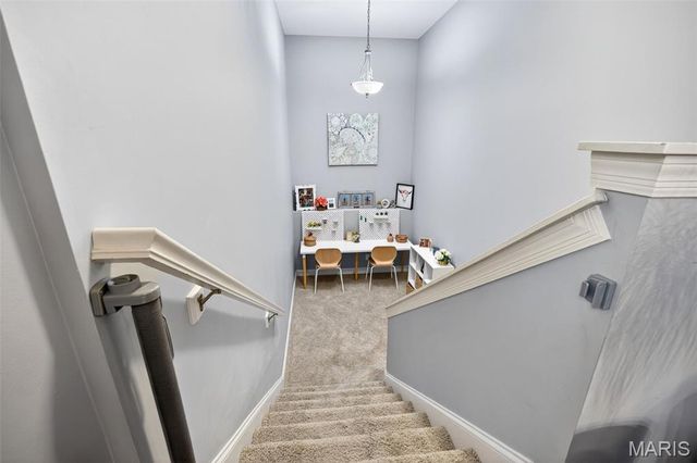704 Wyndgate Estates Drive, Des Peres, MO 63131