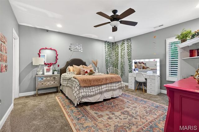 704 Wyndgate Estates Drive, Des Peres, MO 63131