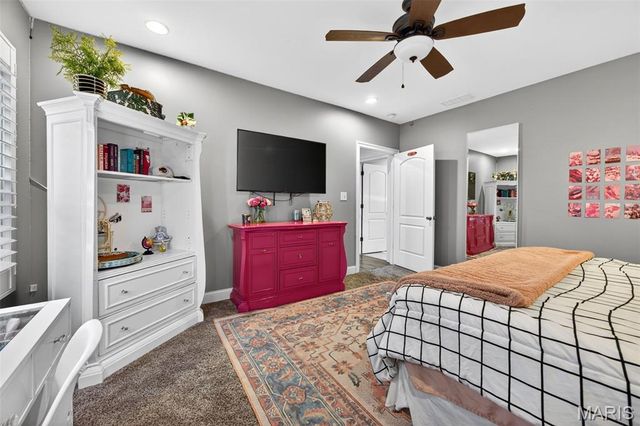 704 Wyndgate Estates Drive, Des Peres, MO 63131