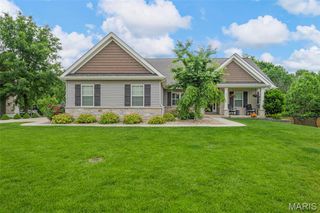 704 Wyndgate Estates Drive, Des Peres, MO 63131