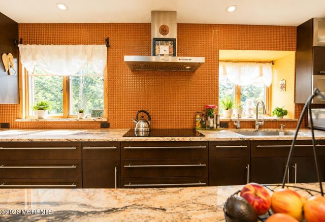 35 Miller Avenue, Holmdel, NJ 07733