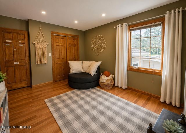 35 Miller Avenue, Holmdel, NJ 07733