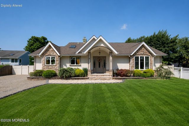 35 Miller Avenue, Holmdel, NJ 07733