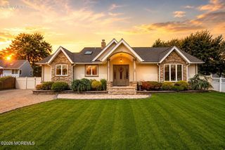 35 Miller Avenue, Holmdel, NJ 07733