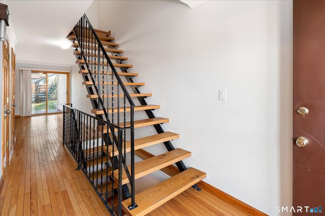 135 Courtland Avenue APT 13, Stamford, CT 06902