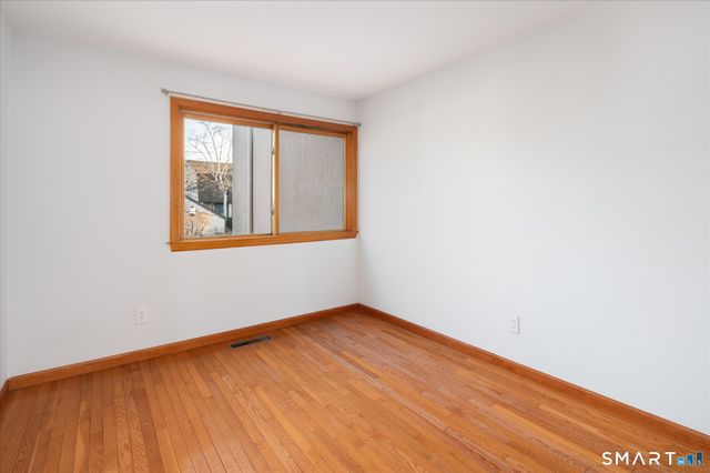 135 Courtland Avenue APT 13, Stamford, CT 06902