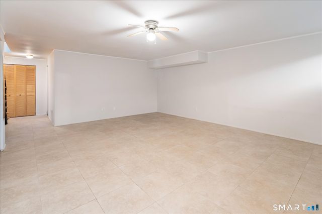 135 Courtland Avenue APT 13, Stamford, CT 06902