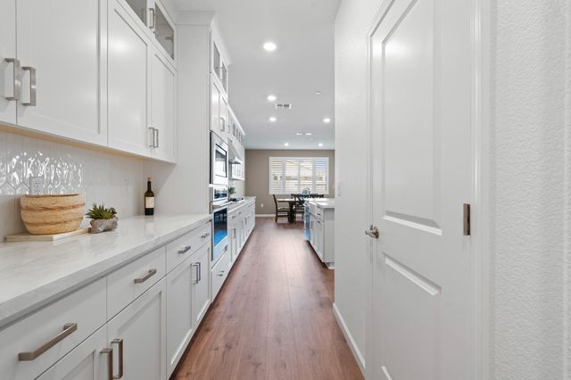 1600 Red Lake Way, Lincoln, CA 95648