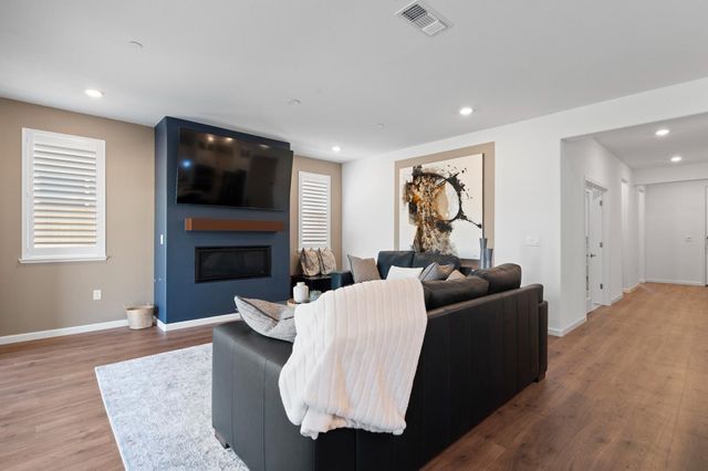 1600 Red Lake Way, Lincoln, CA 95648