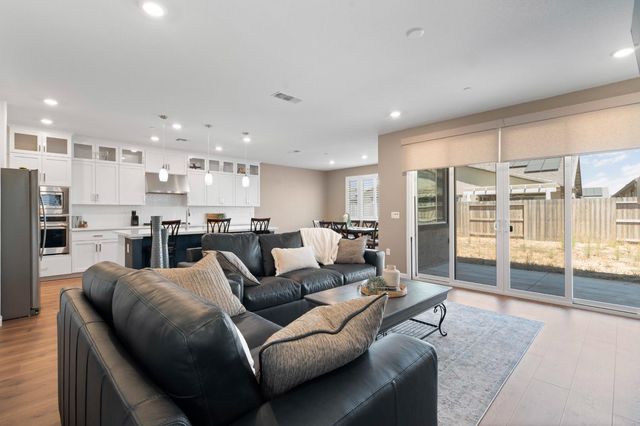 1600 Red Lake Way, Lincoln, CA 95648