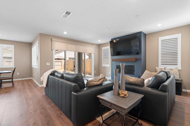1600 Red Lake Way, Lincoln, CA 95648