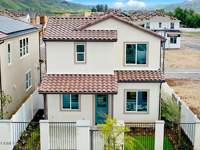 3822 Silvergrass Lane, Piru, CA 93040