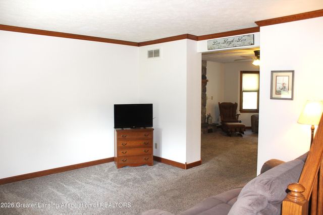 138 Canterbury Drive, Charlotte, MI 48813