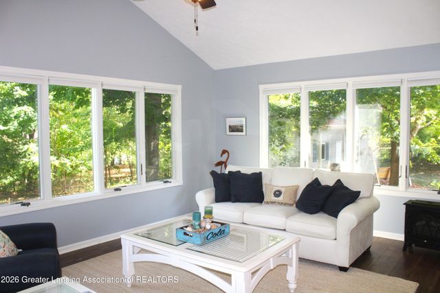 138 Canterbury Drive, Charlotte, MI 48813