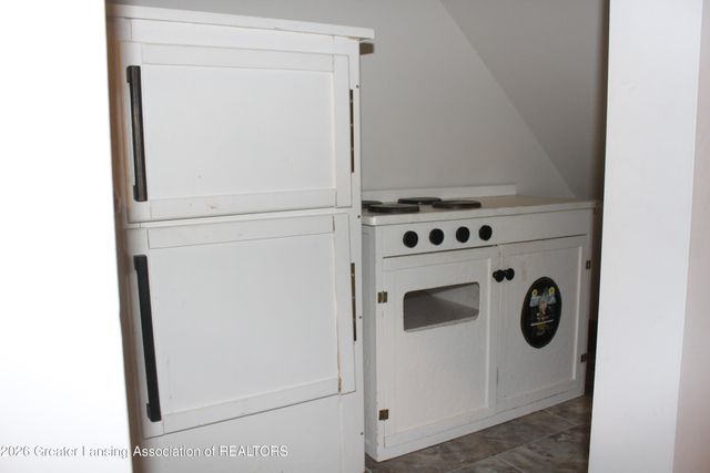 138 Canterbury Drive, Charlotte, MI 48813