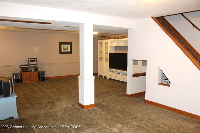 138 Canterbury Drive, Charlotte, MI 48813