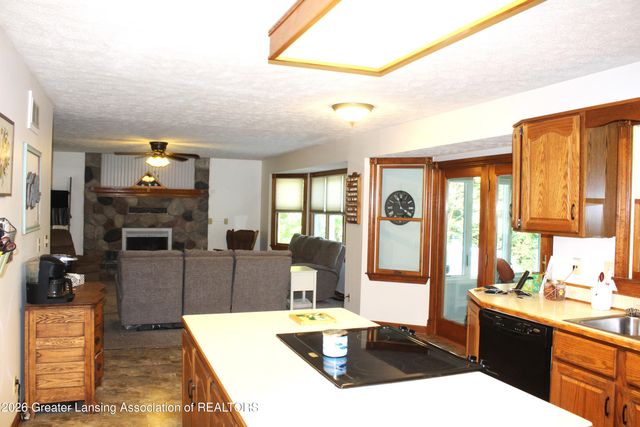 138 Canterbury Drive, Charlotte, MI 48813