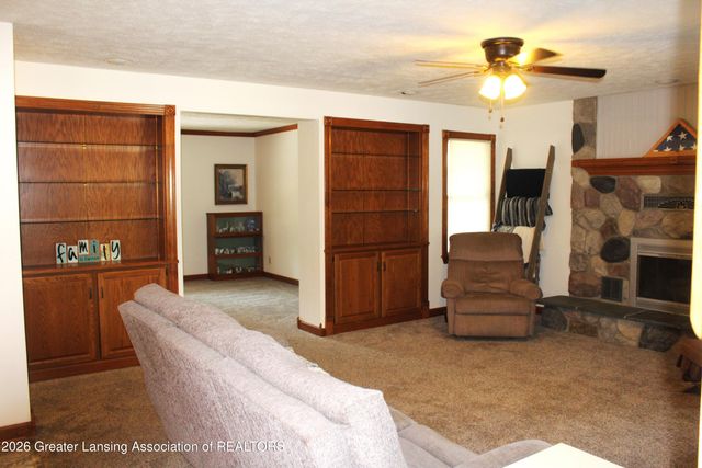 138 Canterbury Drive, Charlotte, MI 48813