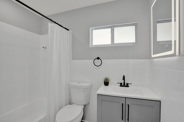 3271 NW 17th Street, Lauderhill, FL 33311