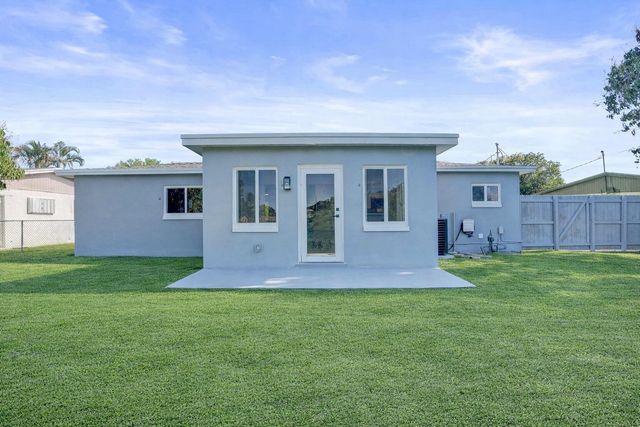 3271 NW 17th Street, Lauderhill, FL 33311