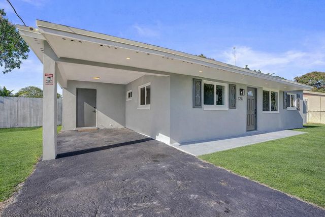 3271 NW 17th Street, Lauderhill, FL 33311