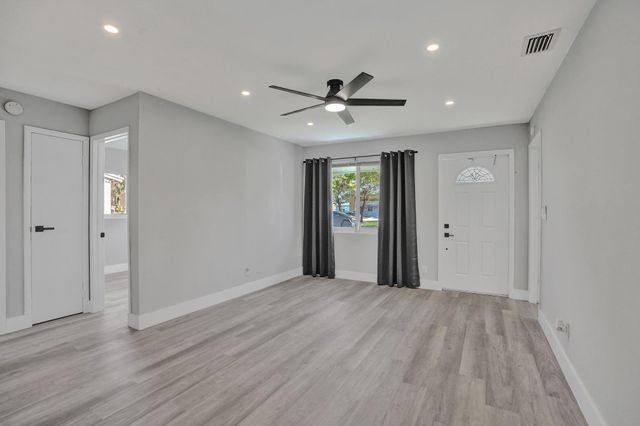 3271 NW 17th Street, Lauderhill, FL 33311