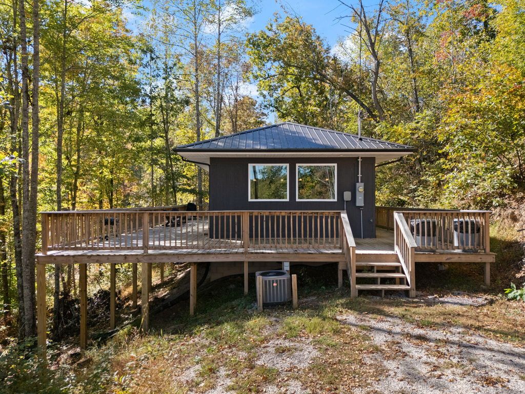 458 Opossum Hollow Road, Wellington, KY 40387