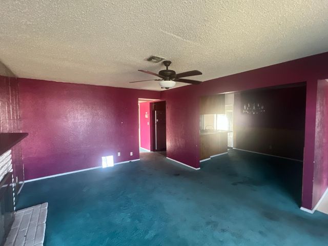 3255 Nareb St, Sacramento, CA 95838