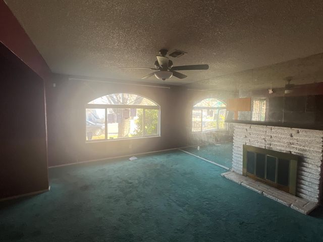 3255 Nareb St, Sacramento, CA 95838